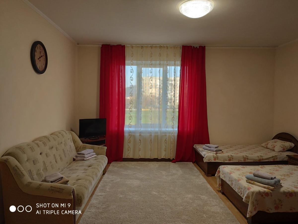 Apartments "Domovik" Івана Парканія 2А Кв 19 ムカチェヴォ エクステリア 写真