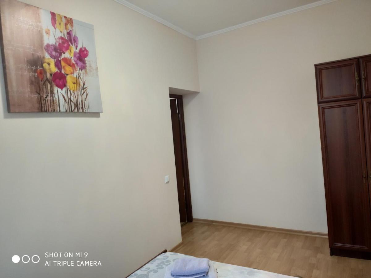Apartments "Domovik" Івана Парканія 2А Кв 19 ムカチェヴォ エクステリア 写真